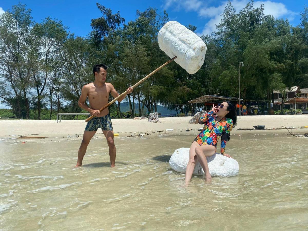 Minh Chau Beach Resort Куанг Нин Екстериор снимка